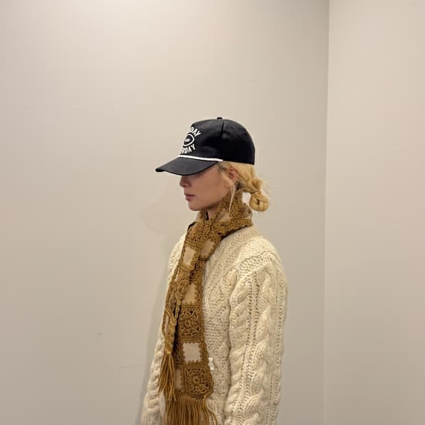 스웨이드 그래니 스퀘어 스카프