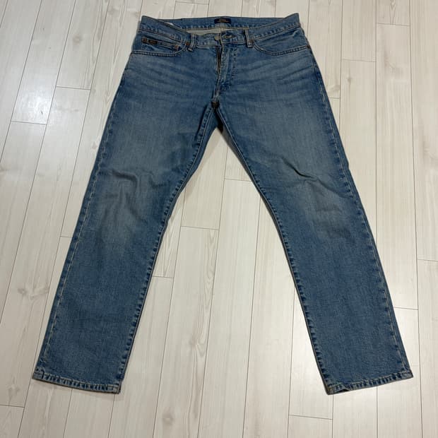 폴로 랄프로렌 햄튼 릴렉스 스트레이트 진(연청 33/32)