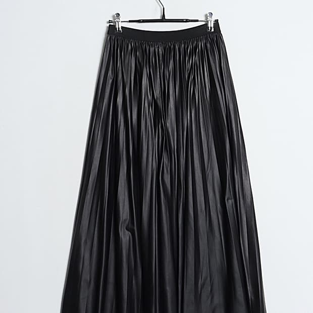 LAKOLE Coated Pleats Skirt (26~27)
