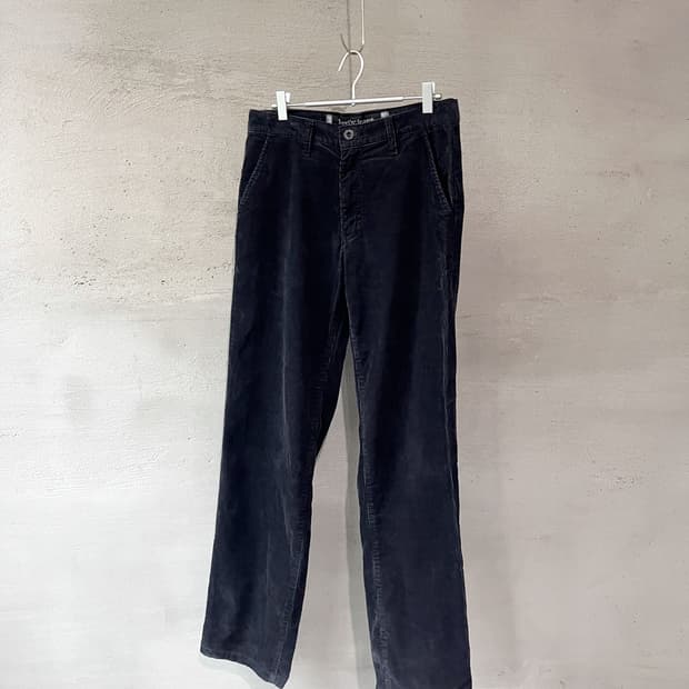Levi's