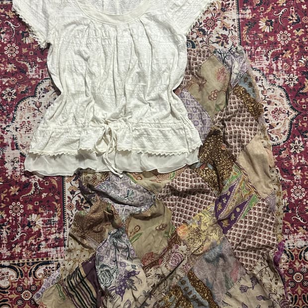 모리 레이스 스트랩 탑 패치 롱 스커트 코디