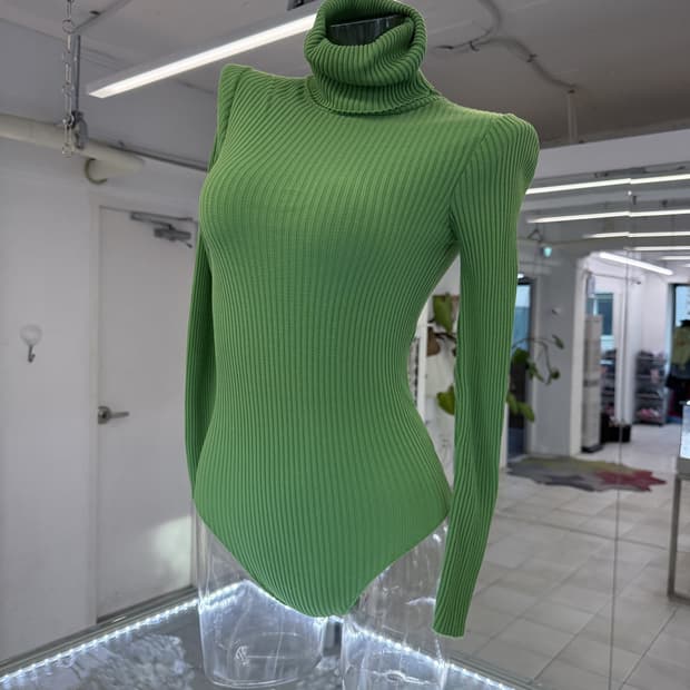 tutle neck rib knit bodysuit