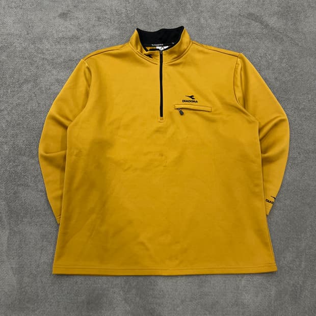 100 디아도라 반집업 티셔츠