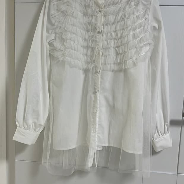 Deux Amour 화이트 블라우스 M-L 44,55