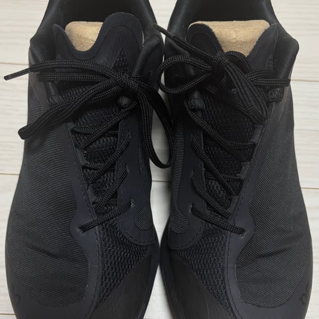 파프 온 클라우드벤쳐 피크 올 블랙 235