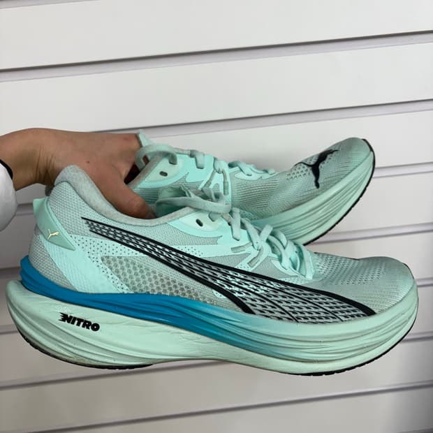 푸마 디비에이트 나이트로 3 런닝화의 민트 290