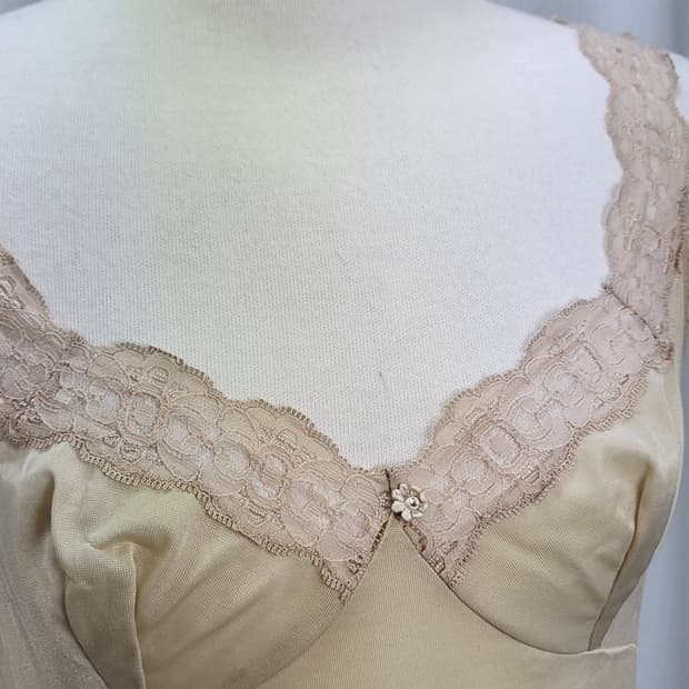 빈티지 샴페인 골드 슬립 원피스