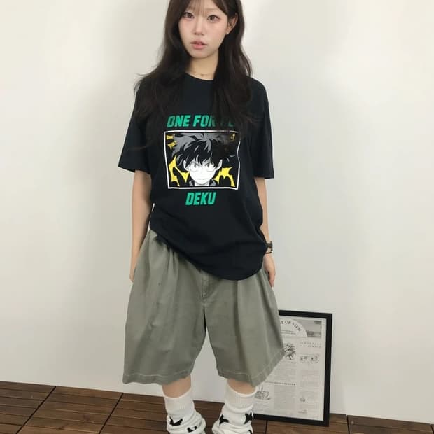 UNIQLO UT Deku Graphic Tee