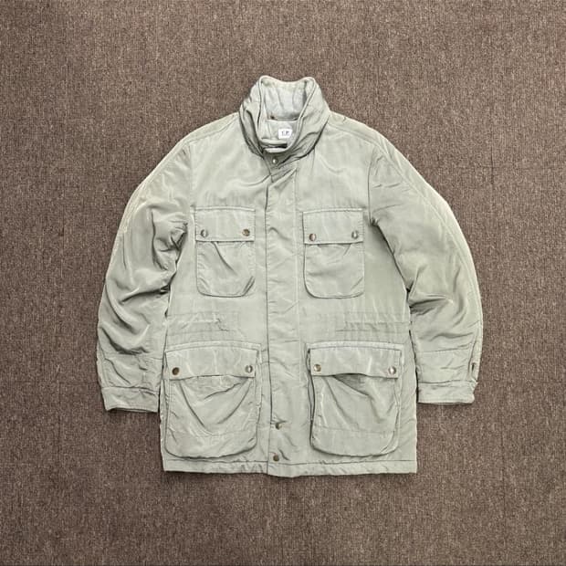 CP컴퍼니 멀티포켓 나일론 메탈 점퍼(L)