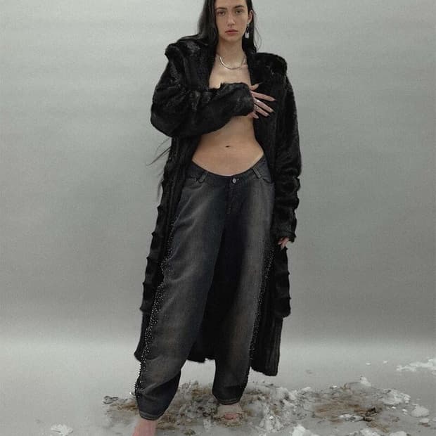 BEADED U SHAPE WAIST JEAN