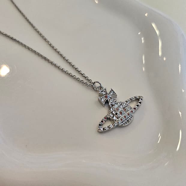 비비안웨스트우드 업사이클링 은장 목걸이