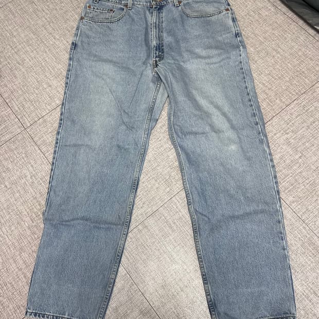 90's levis 550 (36 x 30)