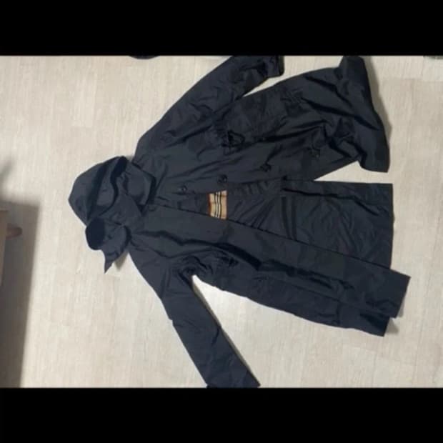 버버리 블랙 후드 바람막이 코트 UK6