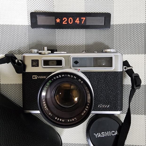 야시카 일렉트로 35 gsn 필름카메라 실버바디 케이스포함