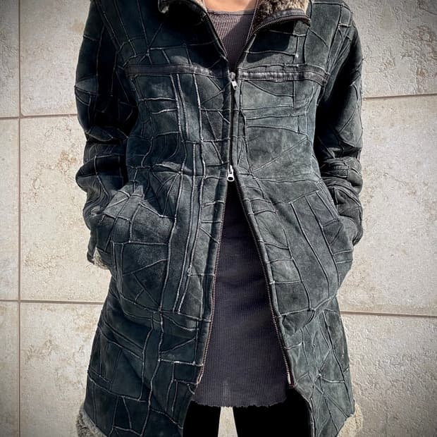 “Vintage” V-Kei Rough Leather Fur Detail