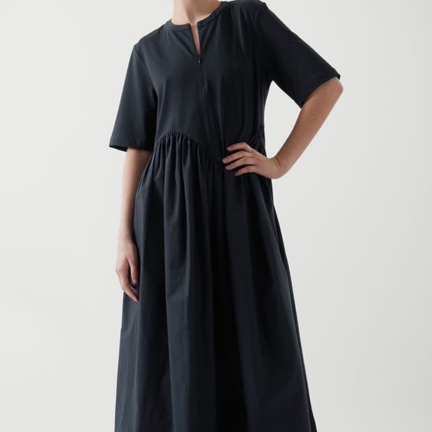 Cos 코스 오버사이즈 애시메트릭 원피스 