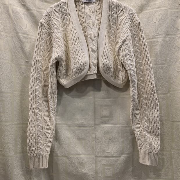 포스터 Poster 가디건 아이보리 크롭 가디건 프리사이즈