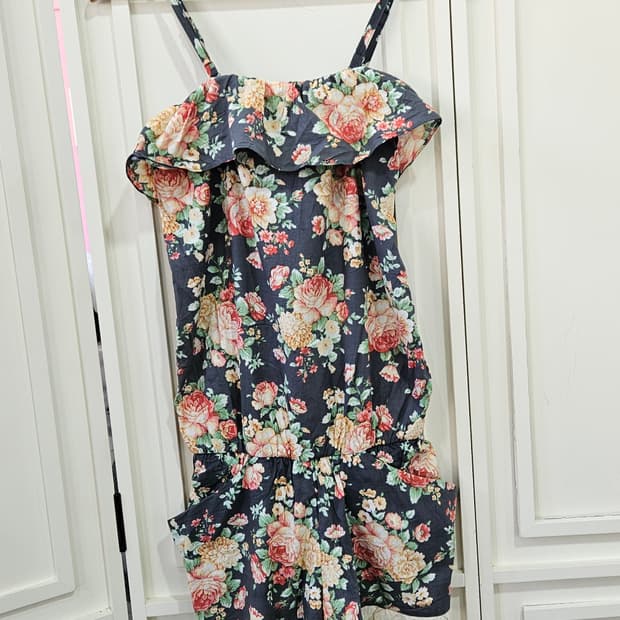 세실맥비(CECIL McBEE) 플라워 레이스 점프수트