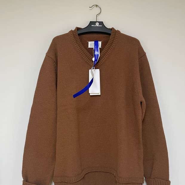 메종 마르지엘라 브이넥 니트