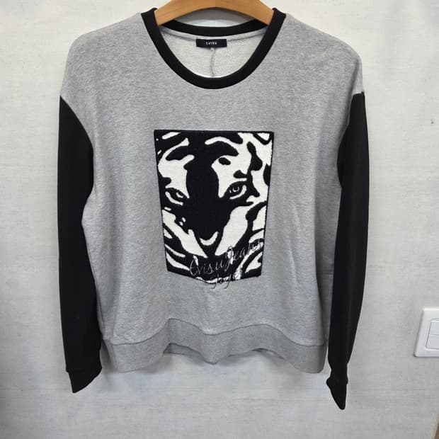 에비수 타이거 부클 로고 맨투맨 프리