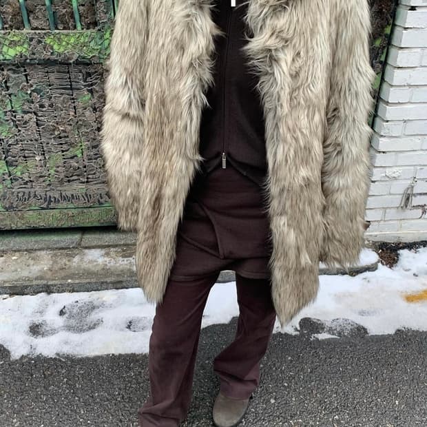 스튜디오테이블 롱헤어 퍼자켓 퍼코트 베이지