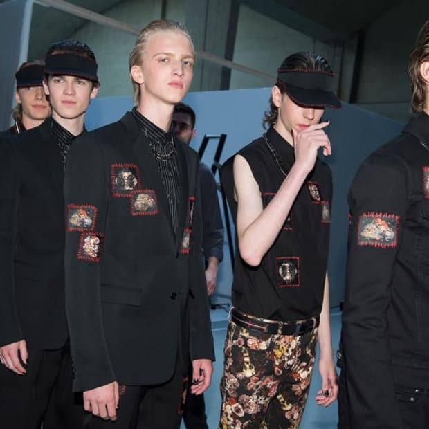 디올 옴므 17ss 플로랄 스컬 진