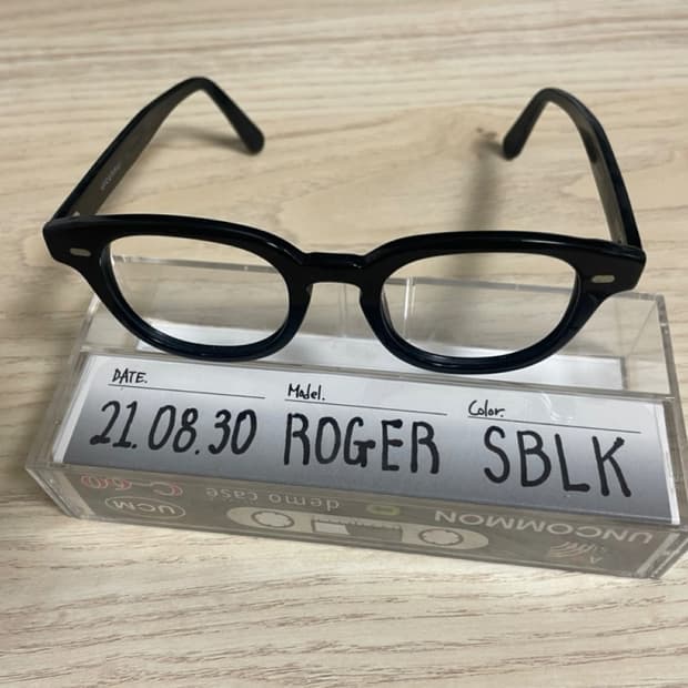 언커먼 아이웨어 로저 블랙