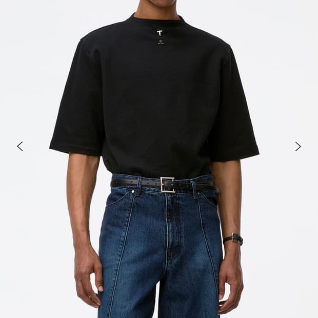 아더에러 티셔츠.44