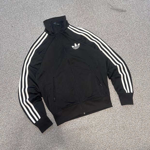 아디다스 블랙 트랙탑 져지