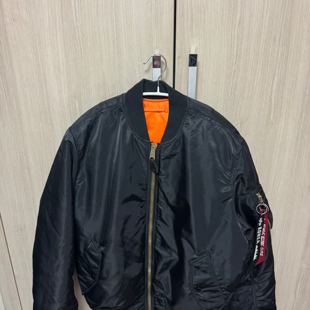 알파인더스트리 MA-1 블랙 M 항공점퍼