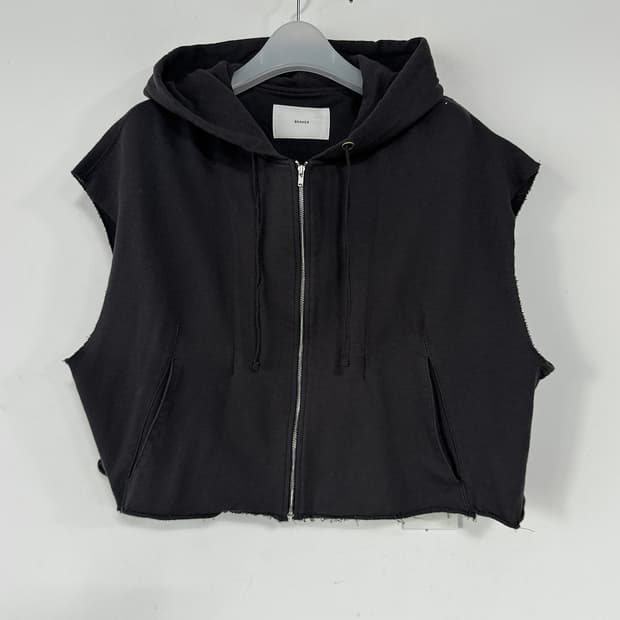 비이커 22 크롭 후드 집업