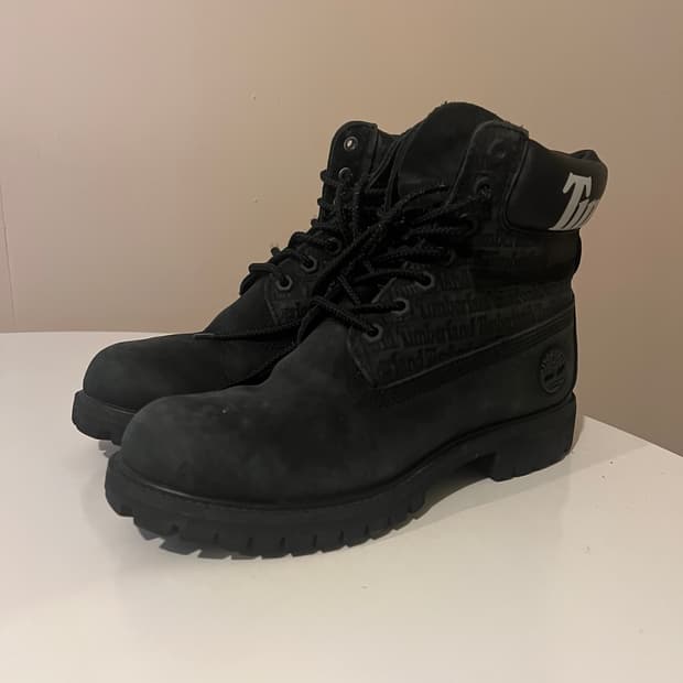 팀버랜드 6인치 워터프부프 로고 레터링 블랙