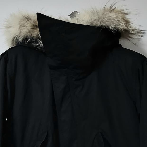 Lad musician m-51 비대칭 커브 하이넥 피쉬테일 개파카