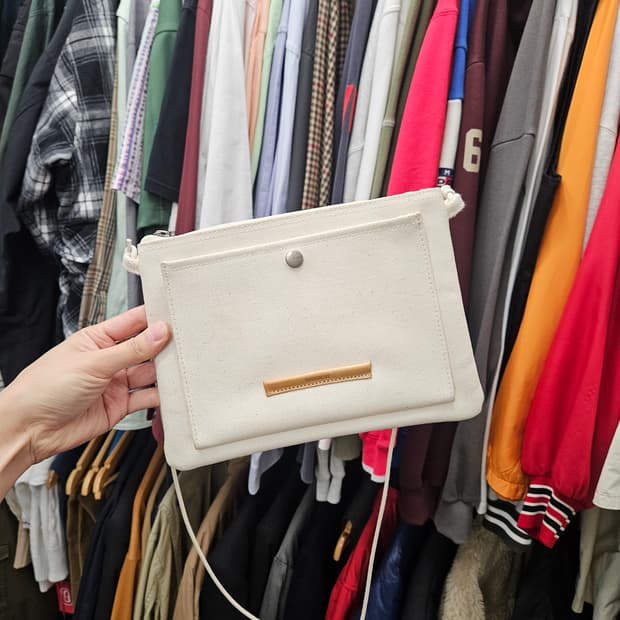 레우로우 크로스백