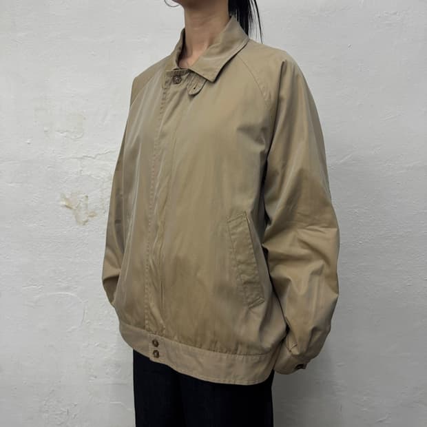 빔즈(BEAMS) 베이지컬러 코튼 혼방 히든 더블 집업 블루종 자켓