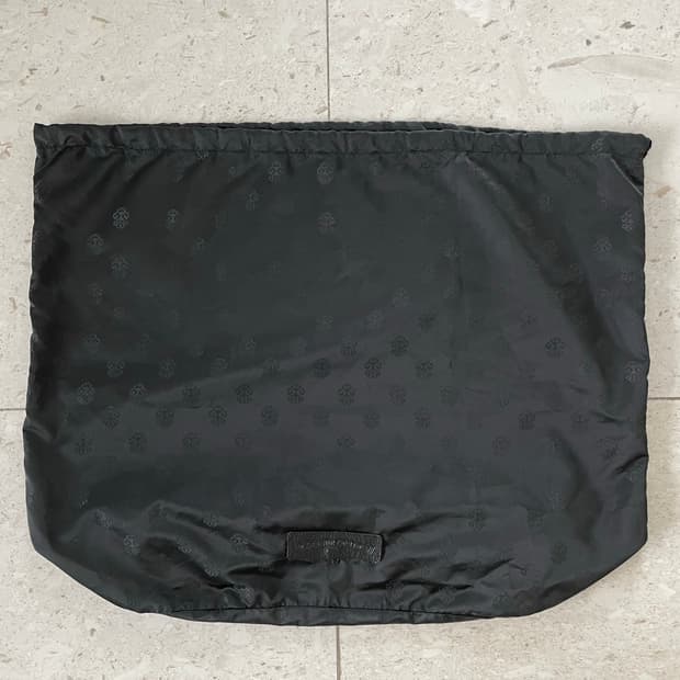 크롬하츠 가방 실크 더스트백 대형 사이즈