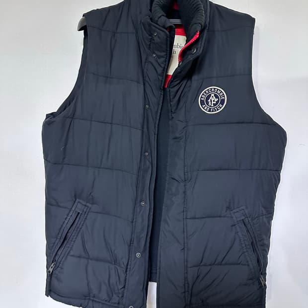 아베크롬비 네이비 패딩 조끼
