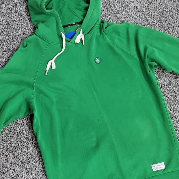 아디다스 오리지널스(Adidas Originals) 그린 후드티
