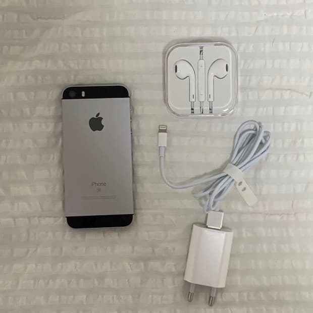 아이폰 SE 1세대 스페이스그레이 128GB