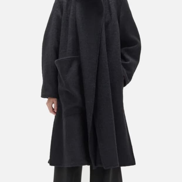 르메르 울 랩오버 블랙 LEMAIRE Wool Wrapover Coat