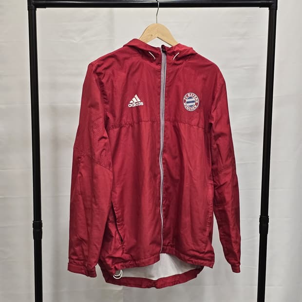 아디다스 FC바이에른 뮌헨 바람막이/윈드브레이커 레드 후드 (100)