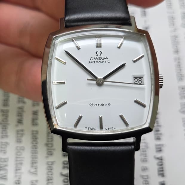빈티지 오메가 제네브 정사각탱크 화이트 싱글데이트 오토매틱 
