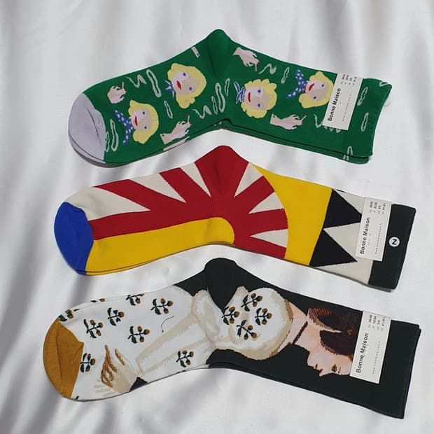 그린 옐로우 레드 블루 인물화 소녀 Bonne Maison 본메종 양말