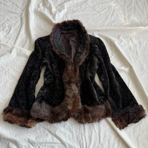 딥브라운 래빗퍼 트리밍 퍼 자켓