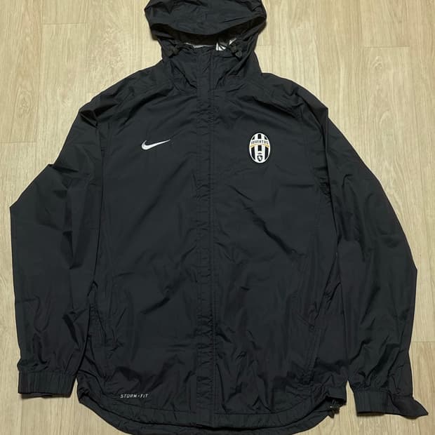 나이키 유벤투스 스톰핏 바람막이 m