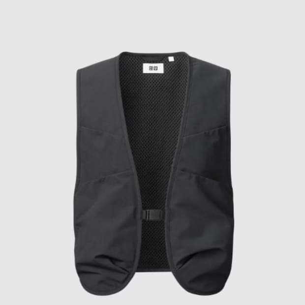 유니클로 U 유틸리티 베스트 블랙M 사이즈 새상품 팝니다!