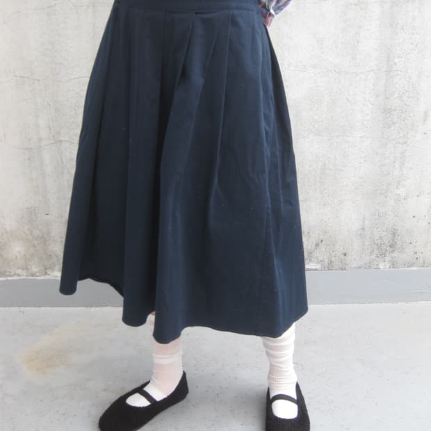 네이비 미디 스커트