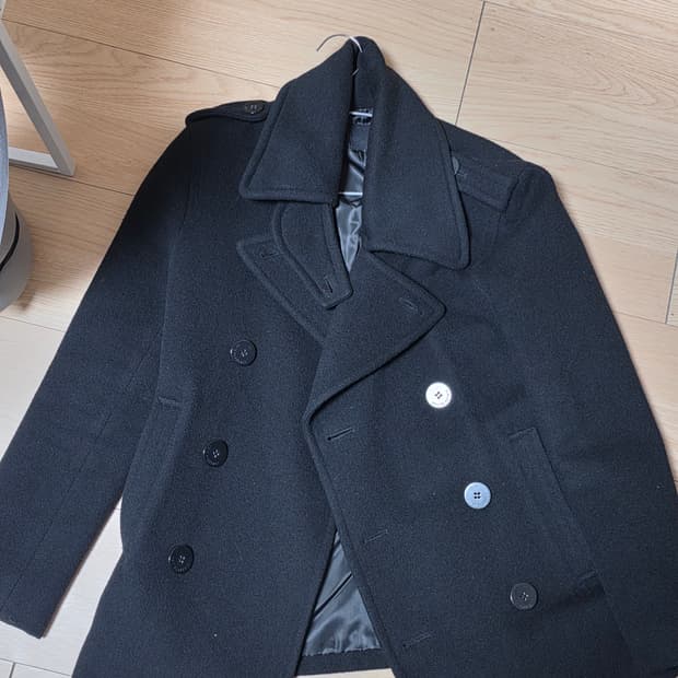 ugiz 비죠 하이넥 숏코트 블랙