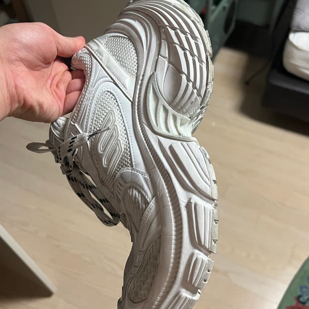 발렌시아가 6xl 42 사이즈