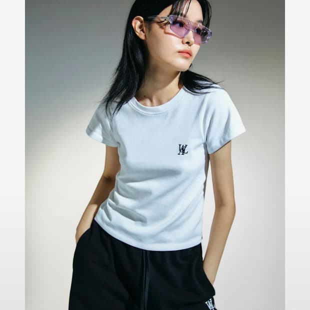 우알롱 시그니처 슬림반팔티
